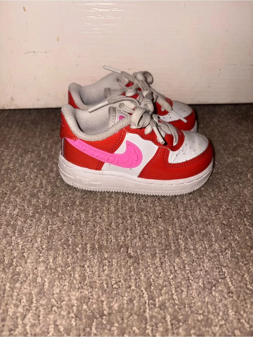 Nike Kids Red, Pink & White Low-Top Sneakers